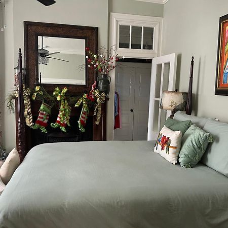 Jenny'S Downtown Hideaway Bed And Breakfast 로렐 외부 사진