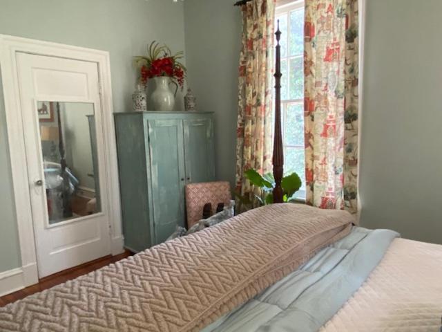Jenny'S Downtown Hideaway Bed And Breakfast 로렐 외부 사진